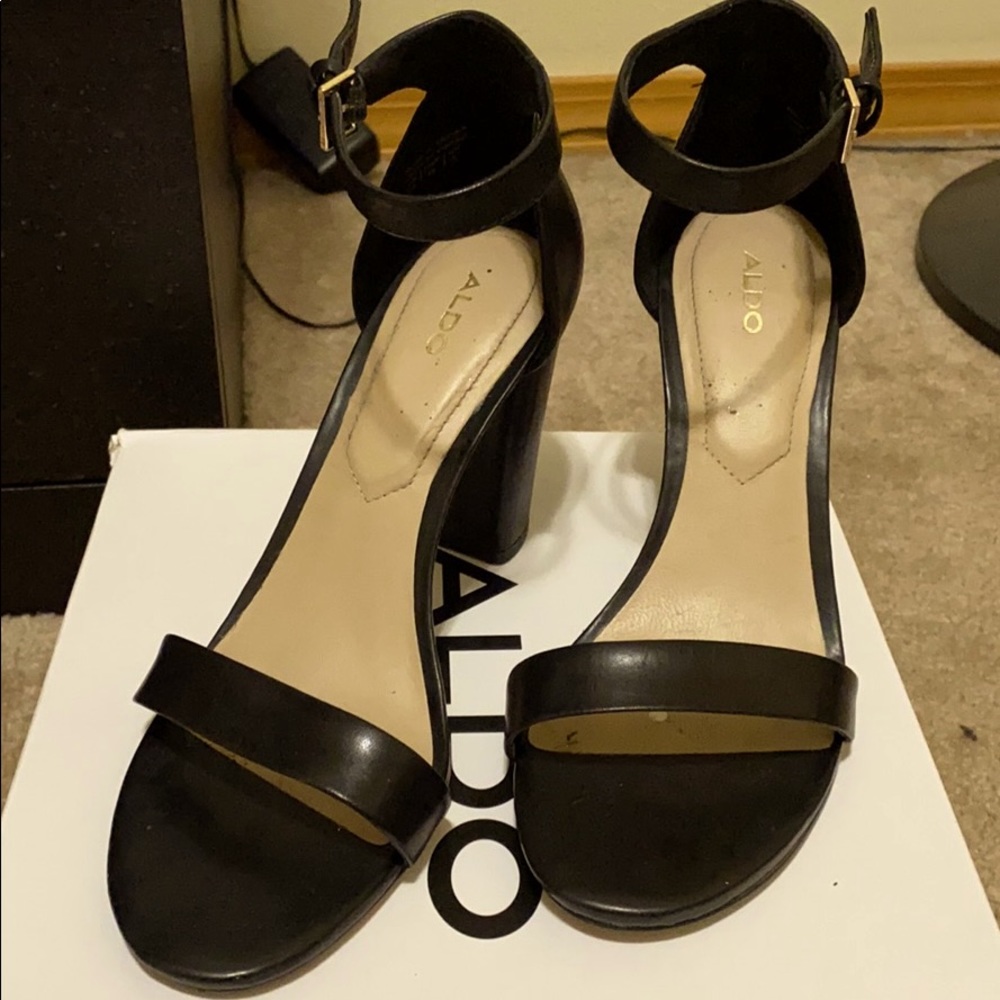 Aldo Black Heels *only worn once! Size 7.5